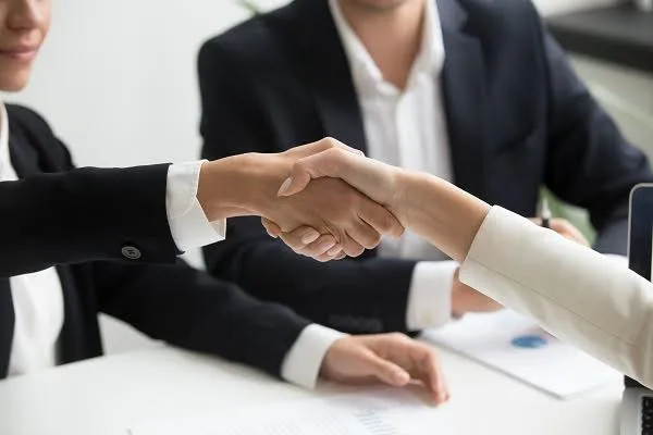 Tuổi Mậu Ngọ 1978 nên hợp tác làm ăn với tuổi nào trong năm 2025 để thành công lớn?